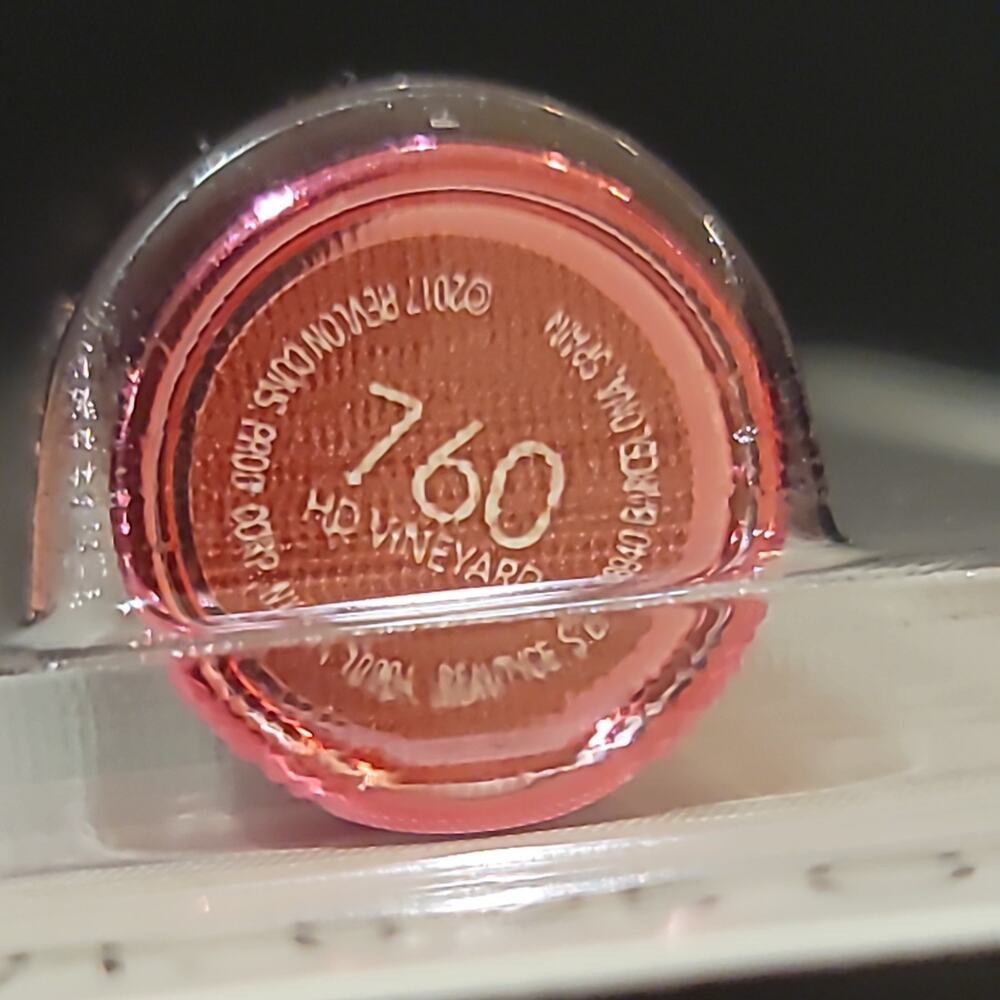 REVLON ULTRA HD GEL LIPCOLOR 760 VINEYARD New - Picture 5 of 5